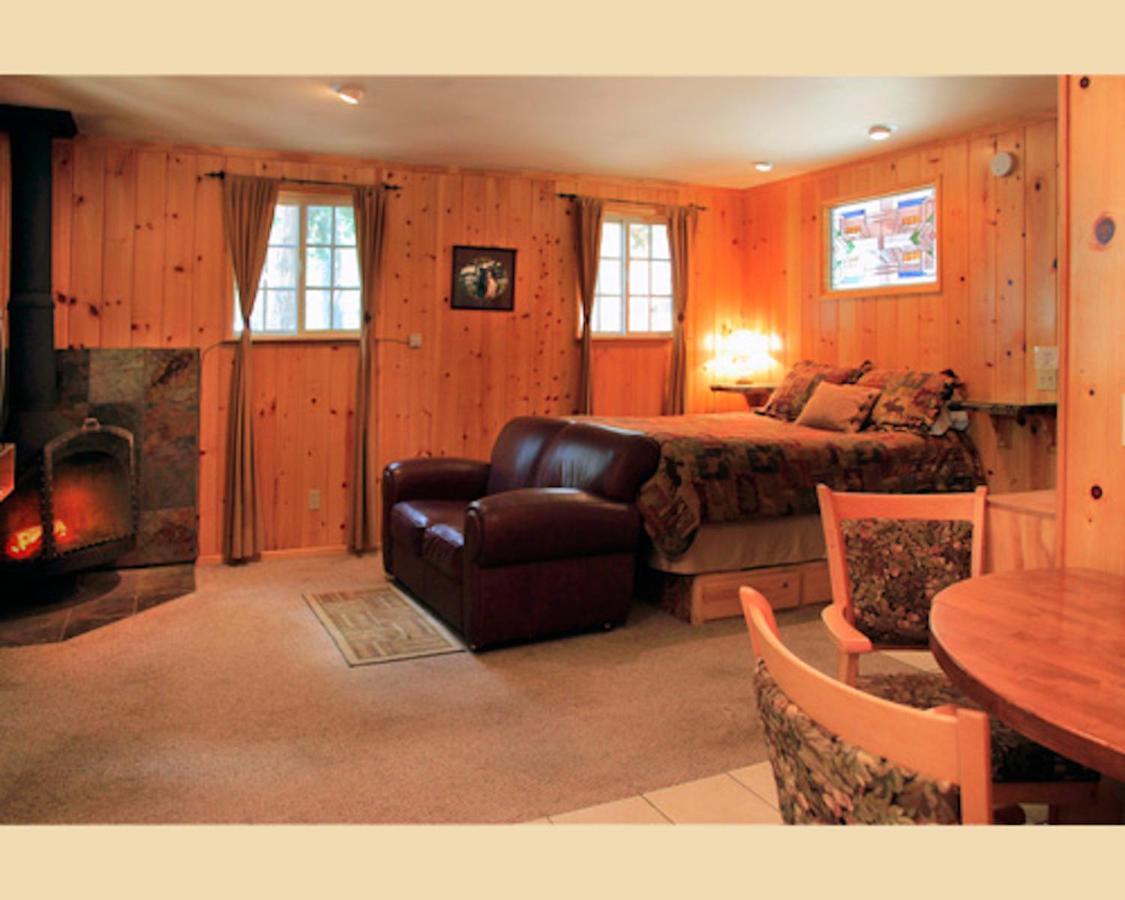 Silver Pines Lodge Idyllwild Exterior photo