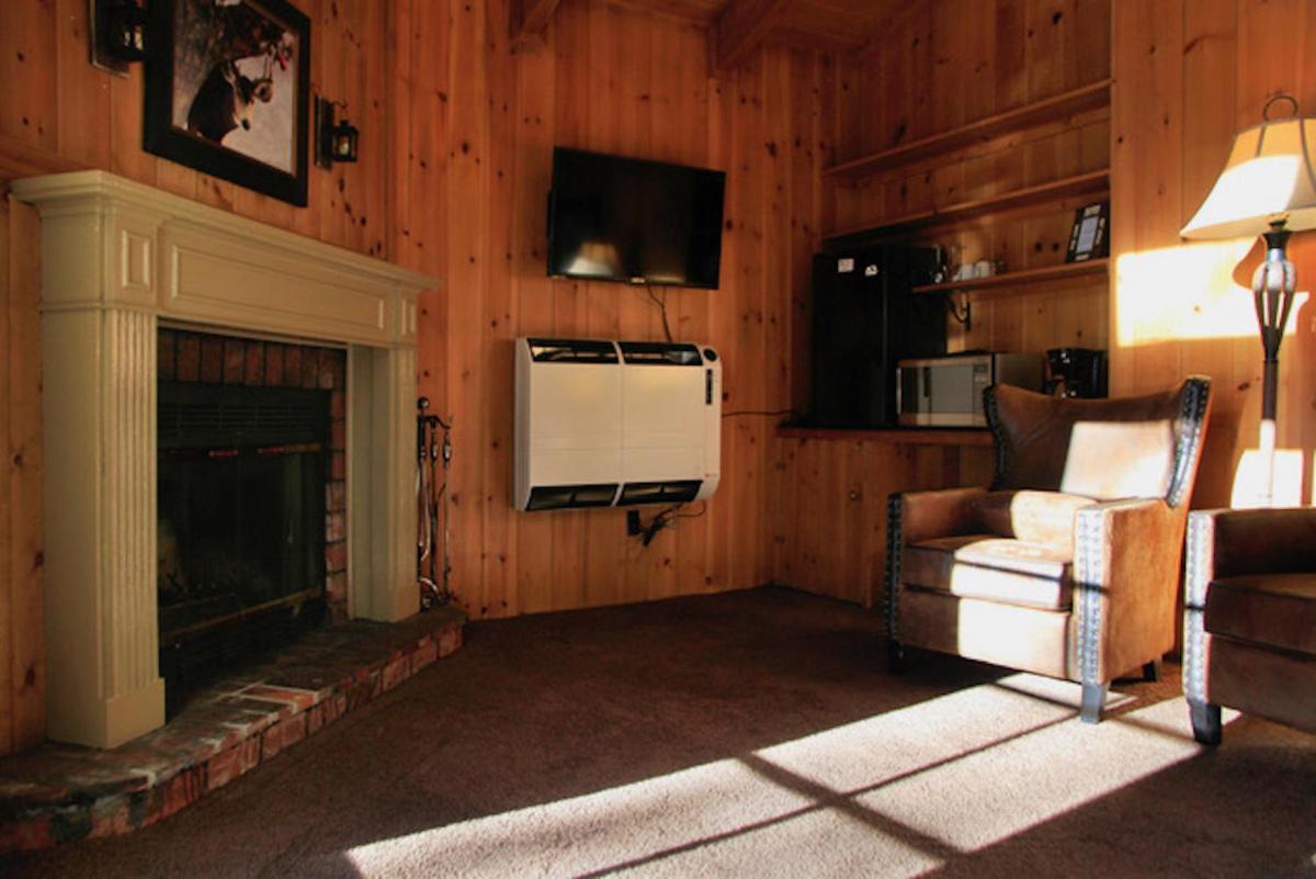 Silver Pines Lodge Idyllwild Exterior photo