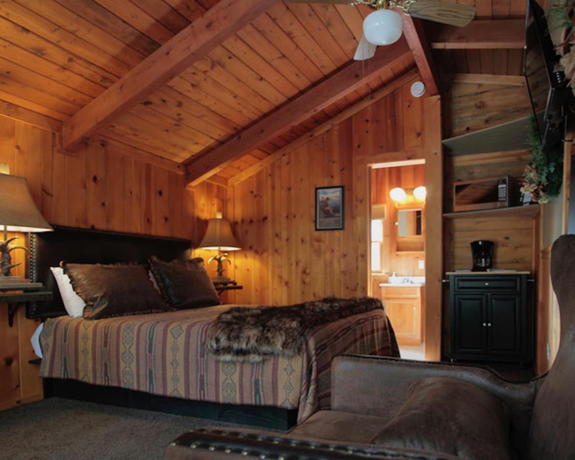 Silver Pines Lodge Idyllwild Exterior photo