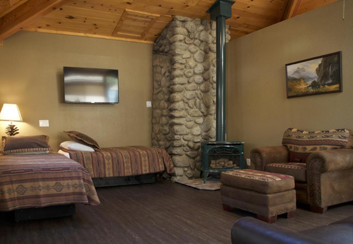 Silver Pines Lodge Idyllwild Exterior photo